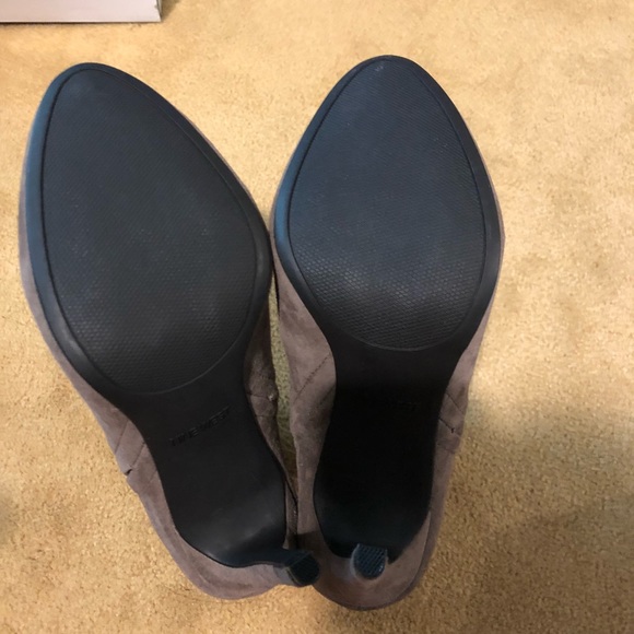 Nine West Grey suede booties - Picture 5 of 8
